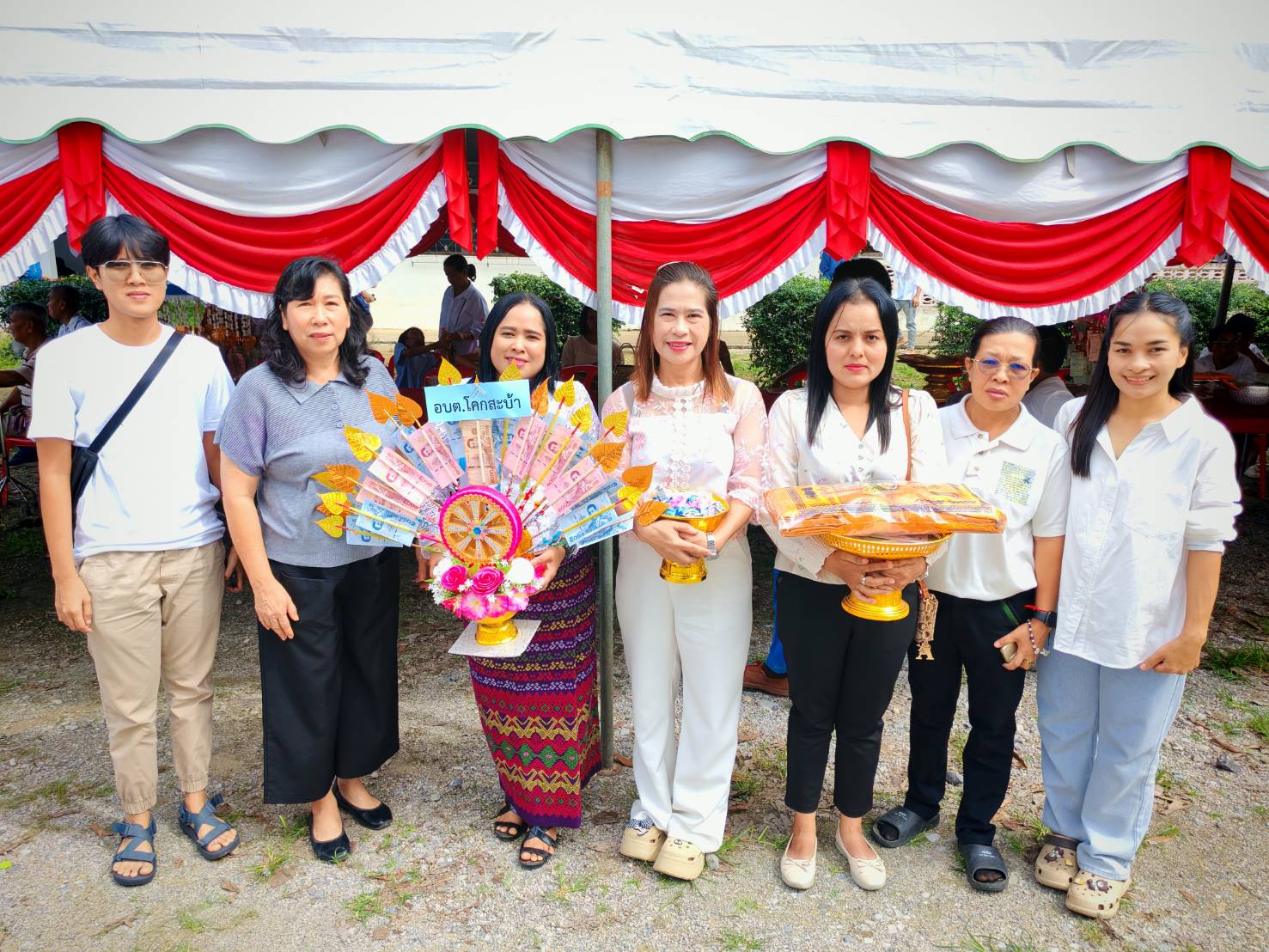 เมื่อวันที่ 26 ตุลาคม 2568 
      องค์การบริหารส่วนตำบลโคกสะบ้า ได้ร่วมทอดกฐิน ณ วัดนางประหลาด อำเภอนาโยง จังหวัดตรัง